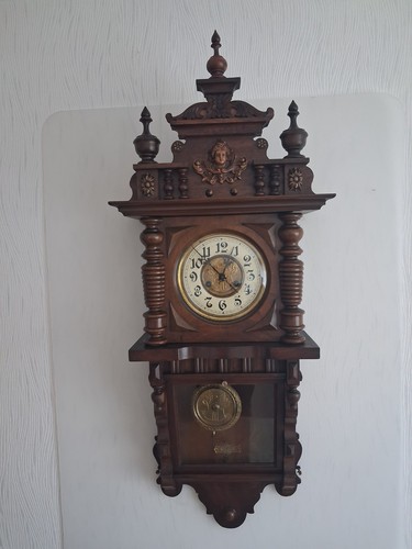Wanduhr freischwinger holz - freischwinger,